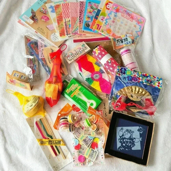 Japanese  Origami Lot - Picture 1 of 9